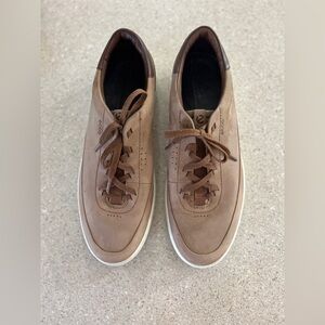 ECCO Men’s Tan Sneakers Minimalist Casual Lace-Up Comfort Shoes Low Top